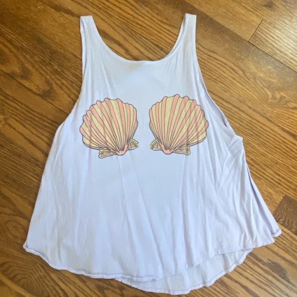 Wildfox Tops - Wildfox Seashell Tank XS